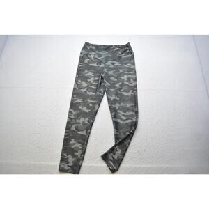 Evolution & Creation Leggings Camo Yoga Capri Pants Womens Size Medium